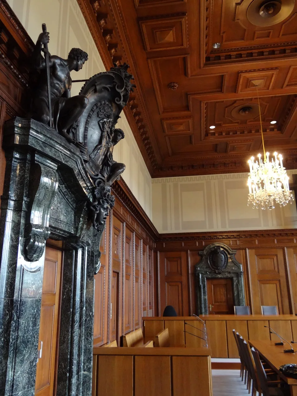 Hitler et le nazisme jugés, salle 600 du tribunal de Nuremberg