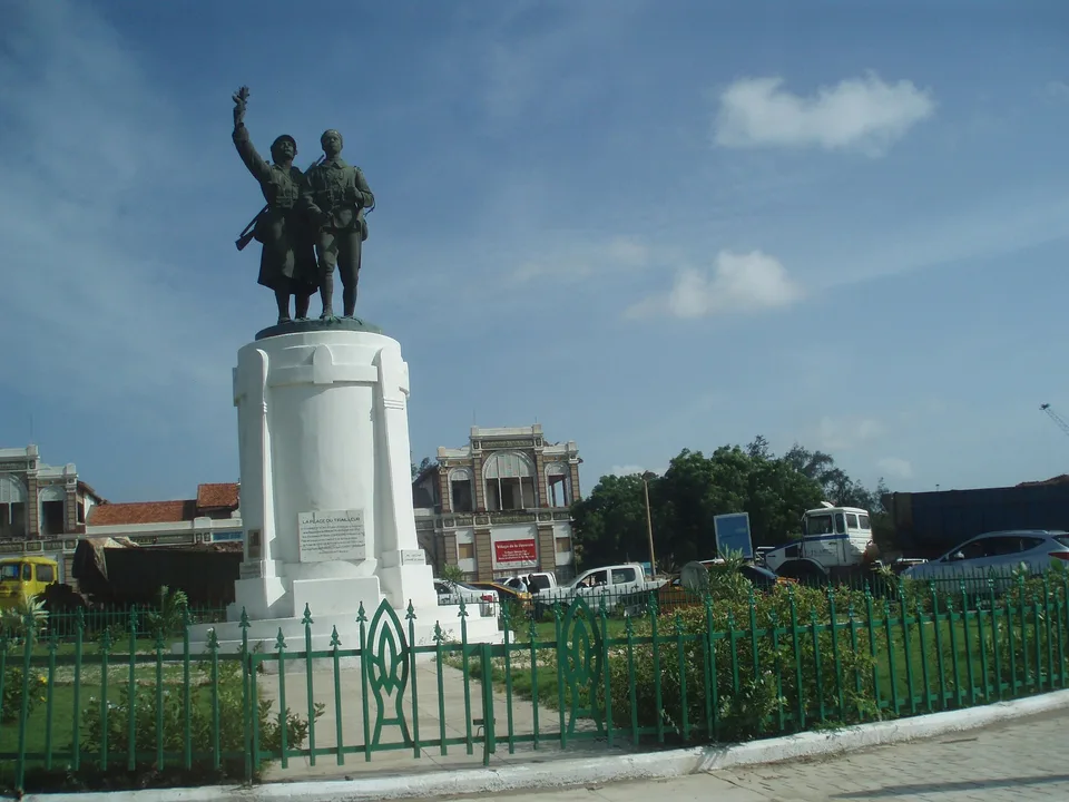 Monument du tirailleur sénégalais à Dakar, commémorant les soldats coloniaux