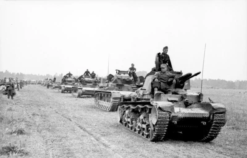 Colonnes de Panzer 35(t) et Panzer IV pendant Blitzkrieg