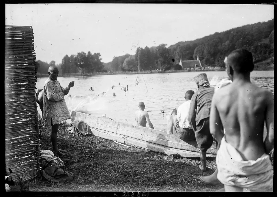 Groupe de tirailleurs sénégalais en uniforme français pendant la Première Guerre mondiale