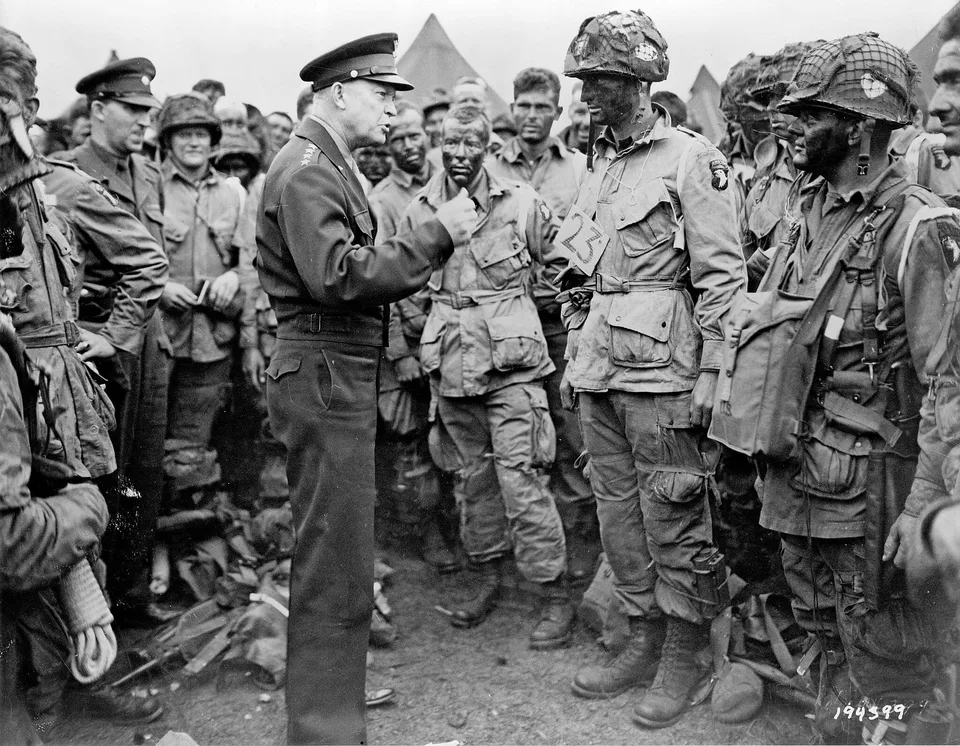 Débarquement 1944 : Eisenhower galvanise les parachutistes de la 101e avant décollage
