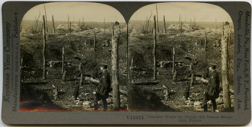 Paysage dévasté du Chemin des Dames en 1917, contexte des mutineries 14-18