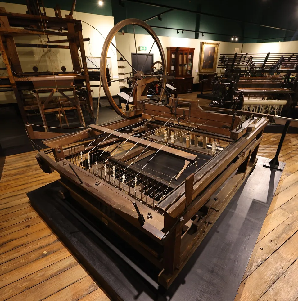 Machine Spinning Jenny exposée dans un musée, invention de 1764
