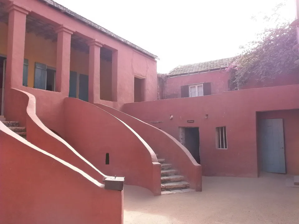 Maison des esclaves sur l’île de Gorée, Sénégal, lieu de mémoire de la colonisation et de l’esclavage