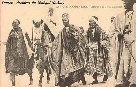 Arrivée d’un grand marabout en Afrique occidentale (photo ancienne, Sénégal)