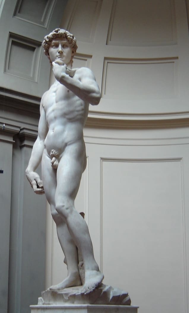 Statue de David par Michel-Ange, chef-d’œuvre de la sculpture Renaissance italienne.
