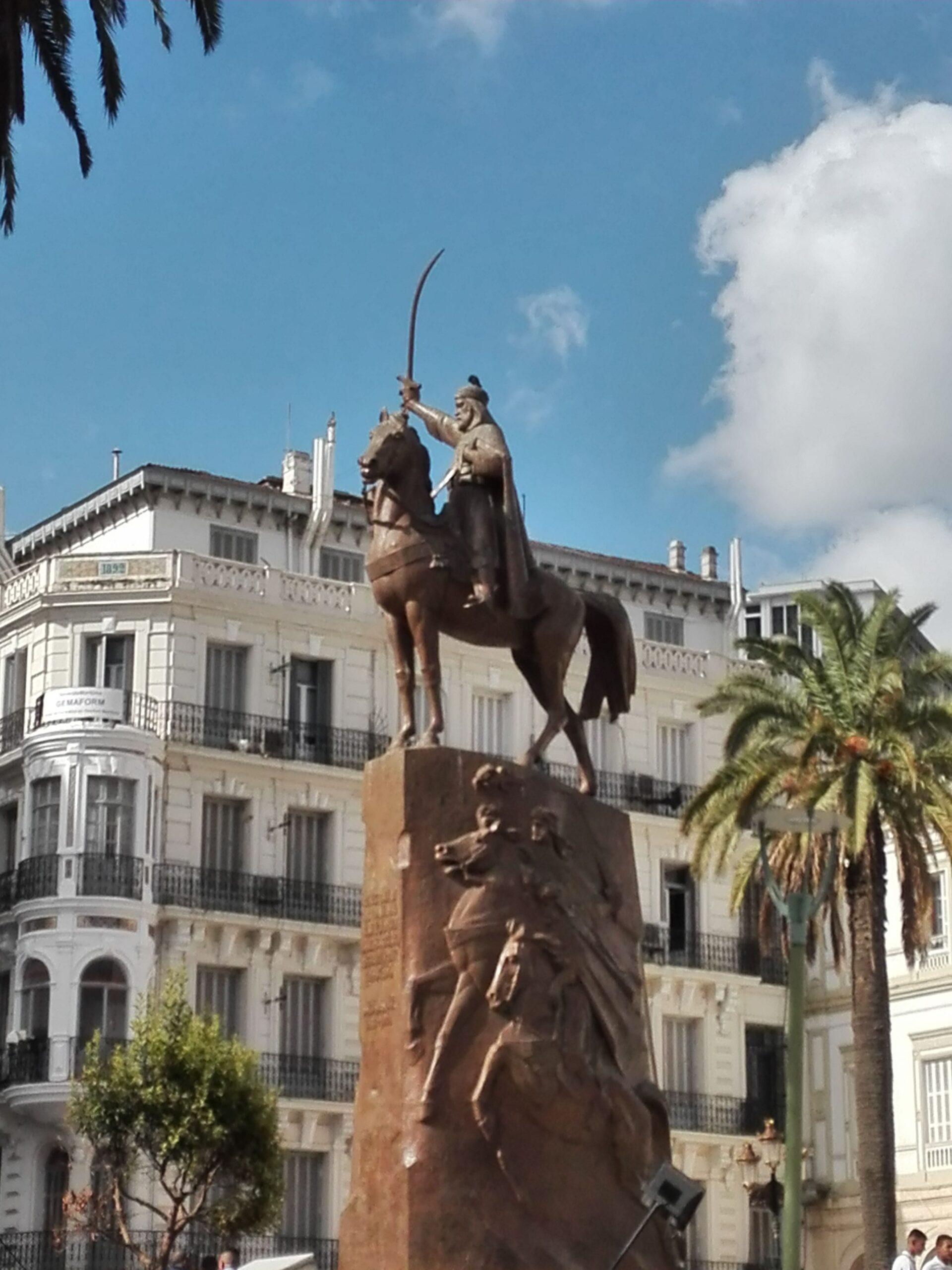 Statue équestre de l’émir Abdelkader à Alger